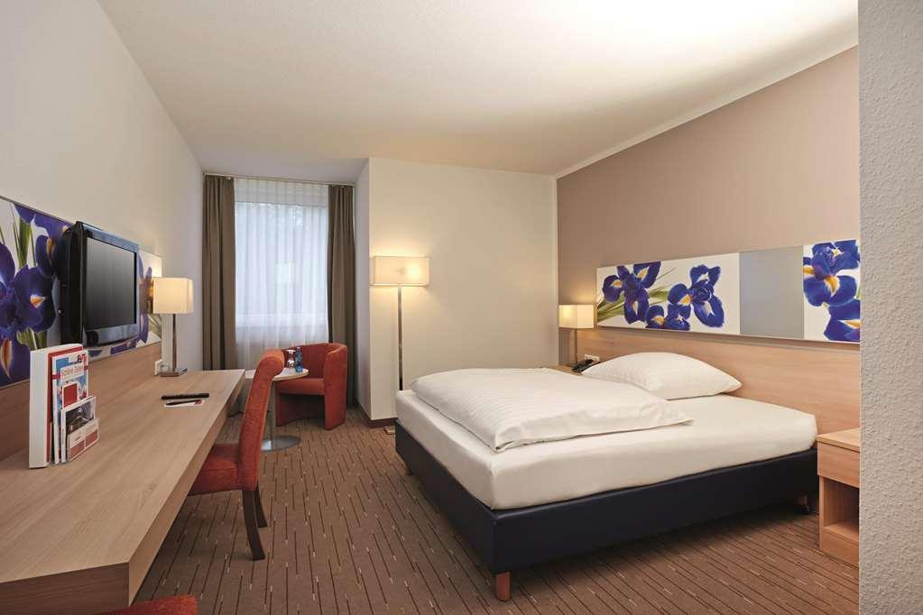 H+ Hotel Wiesbaden Niedernhausen Rom bilde