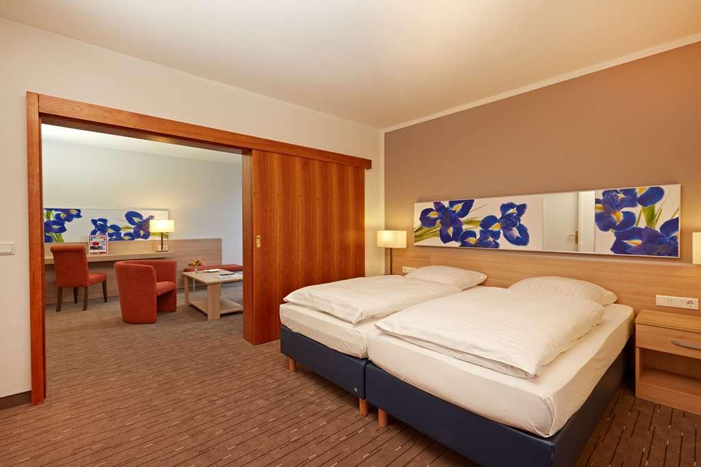 H+ Hotel Wiesbaden Niedernhausen Rom bilde