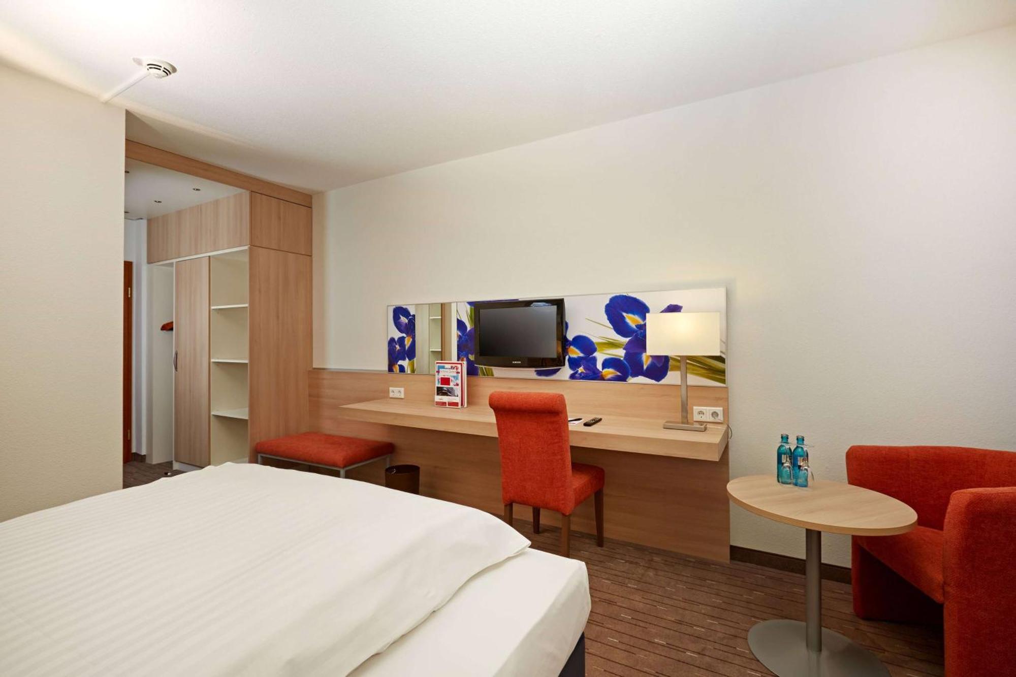 H+ Hotel Wiesbaden Niedernhausen Eksteriør bilde