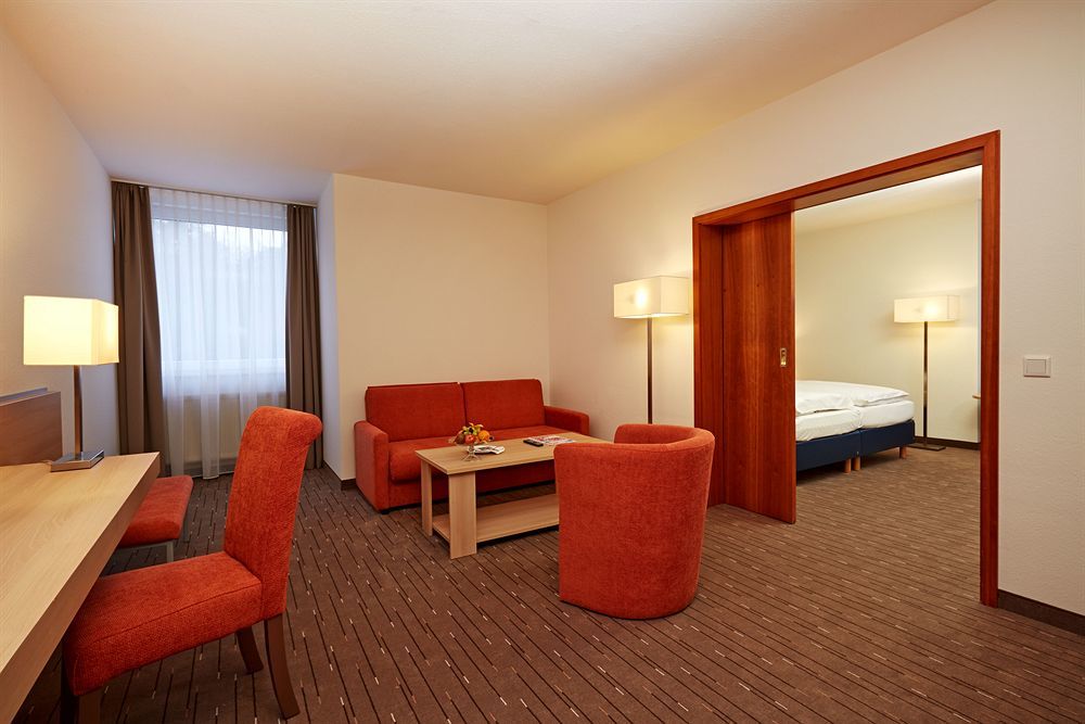 H+ Hotel Wiesbaden Niedernhausen Eksteriør bilde