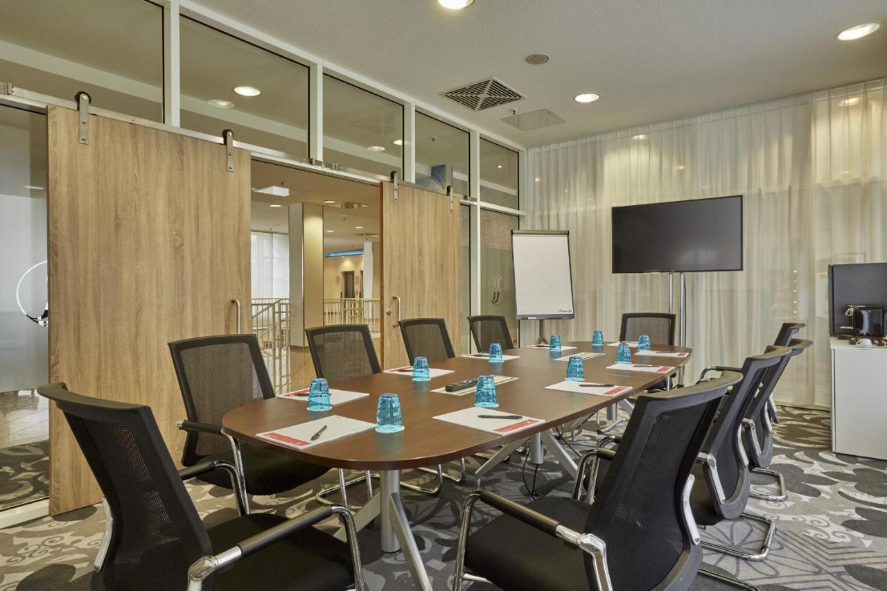 H+ Hotel Wiesbaden Niedernhausen Eksteriør bilde