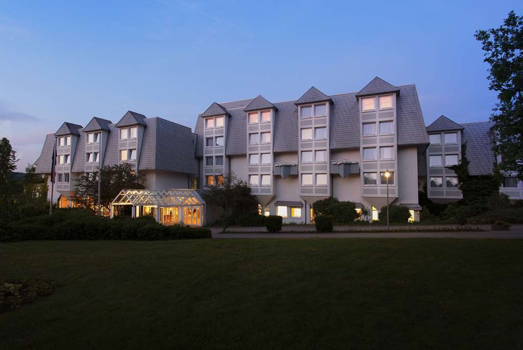 H+ Hotel Wiesbaden Niedernhausen Eksteriør bilde